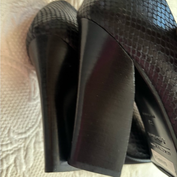 & OTHER STORIES - Picture 4 of 9